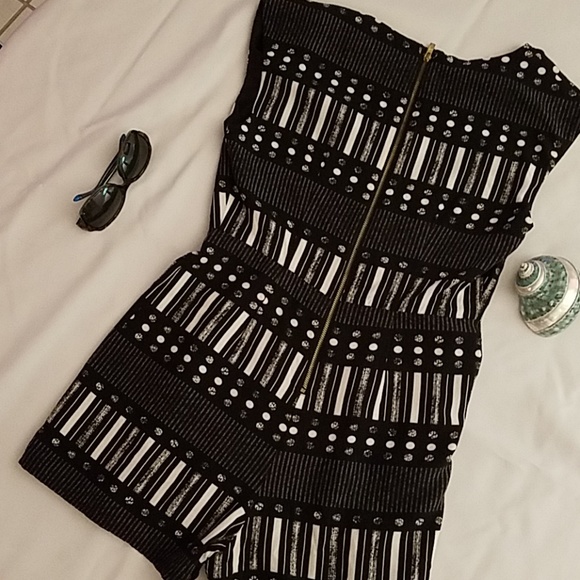 AMBAR ROMPER Size XS - Picture 4 of 5